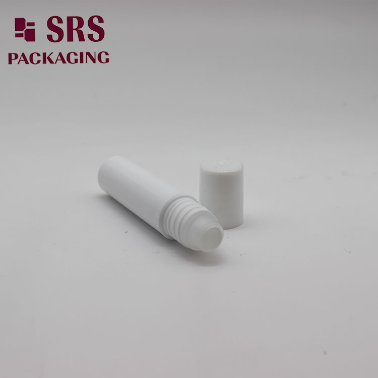 5ml Round White Lip Gloss Plastic Roller Bottle Custom