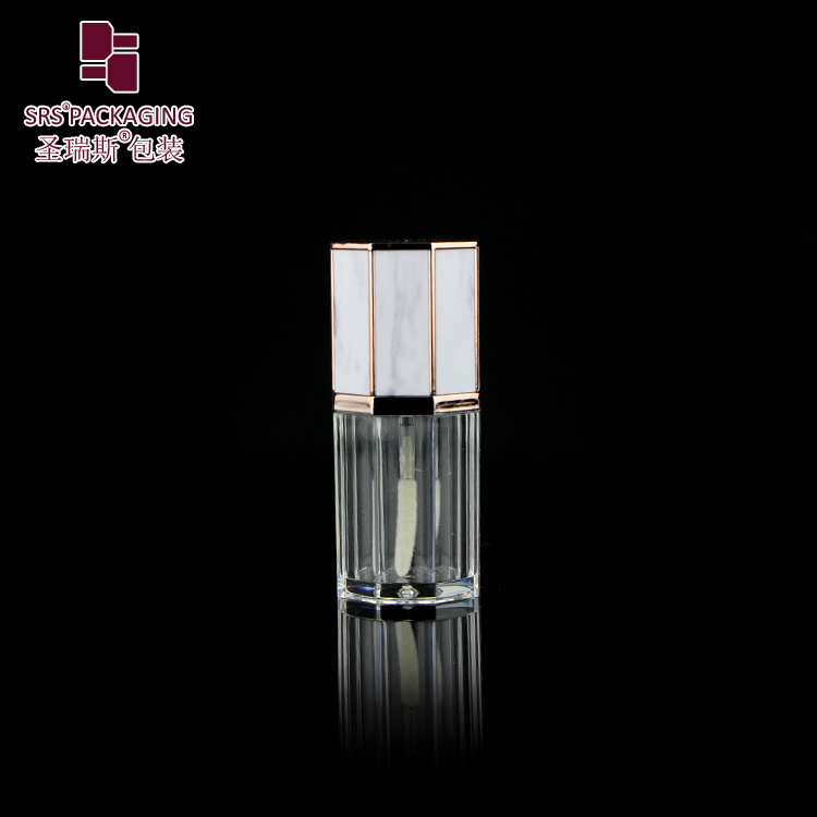 2020 Wholesale cosmetic lip gloss tubes white lip oil container with brush short bottle in stock