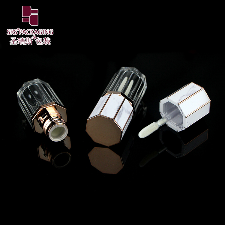 2020 Wholesale cosmetic lip gloss tubes white lip oil container with brush short bottle in stock