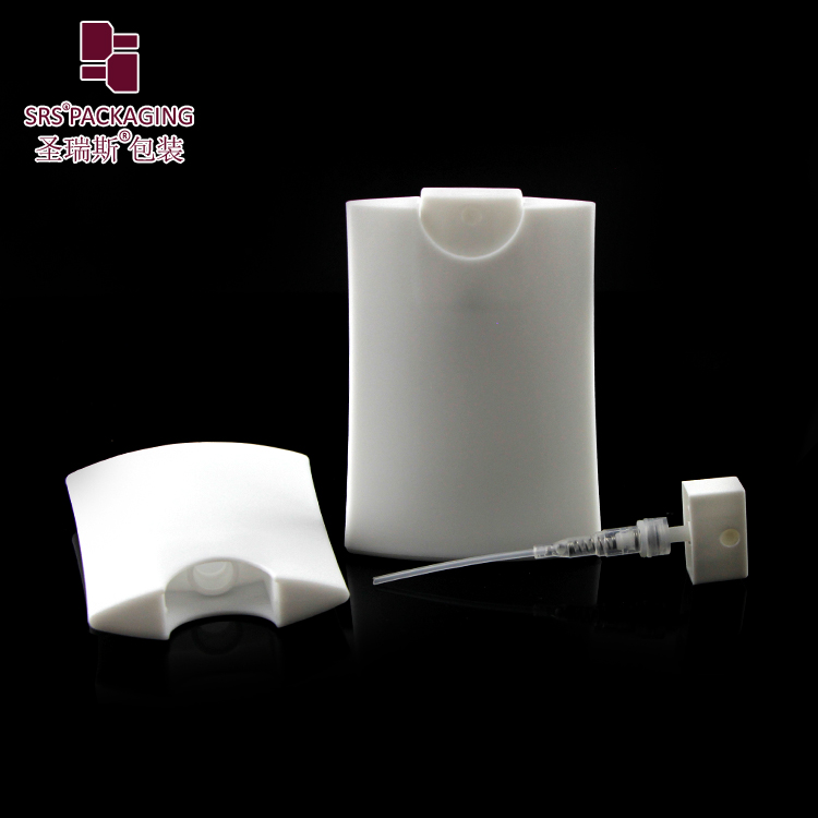 Flat shape white color 20ml PP material perfume plastic bottle pocket size credit care spray container