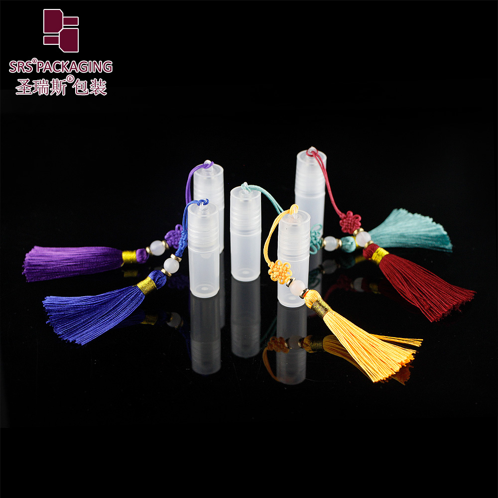 Wholesaler 5ml fancy Plastic Perfume Roll On bottle With Chinese Tassel